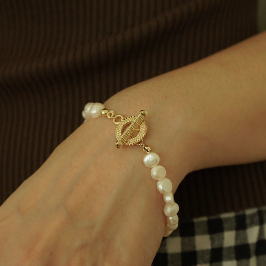 Heidi Pearl Bracelet