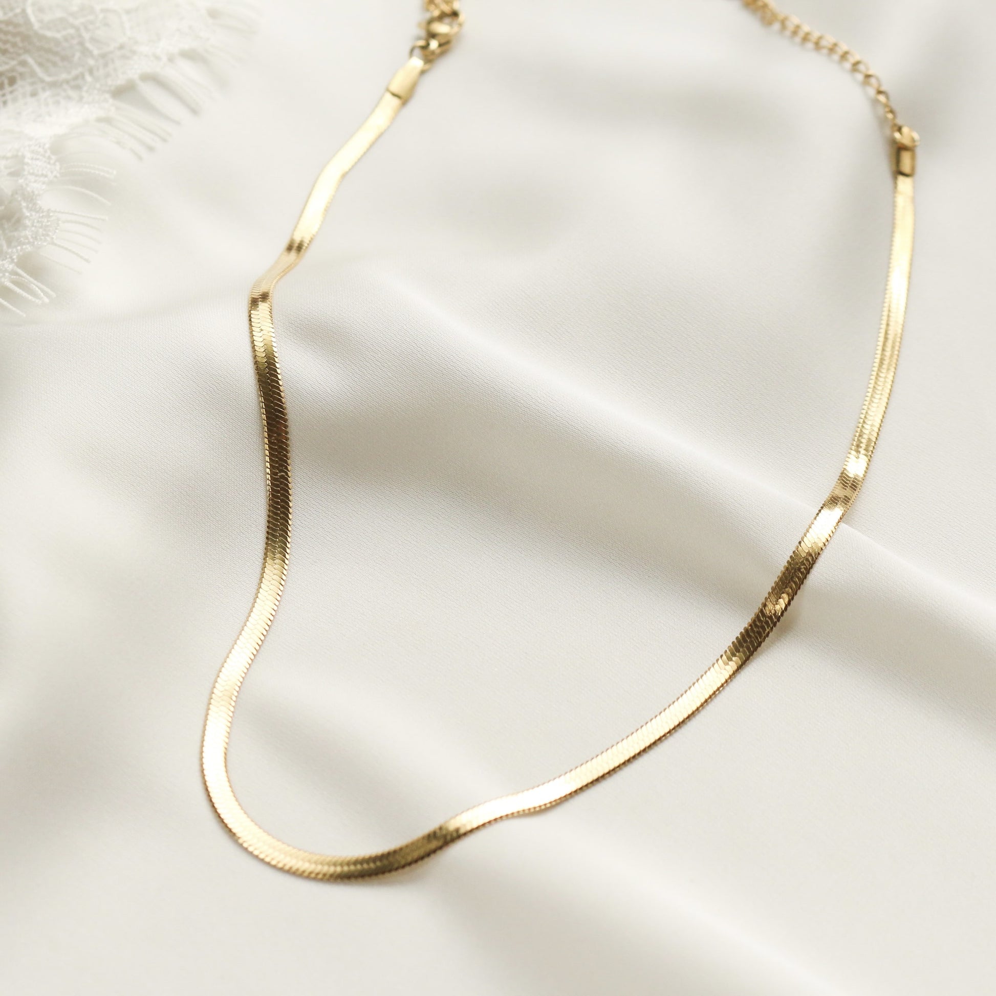 Marley Herringbone Chain Necklace (Gold)